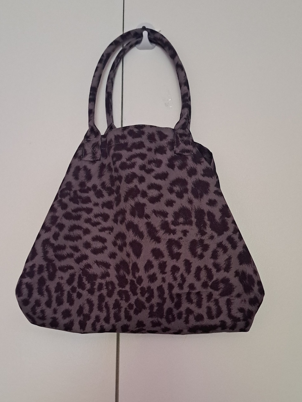 SOMA Divine  Leopard-Print Tote Bag - Grey Taupe - Picture 6 of 14